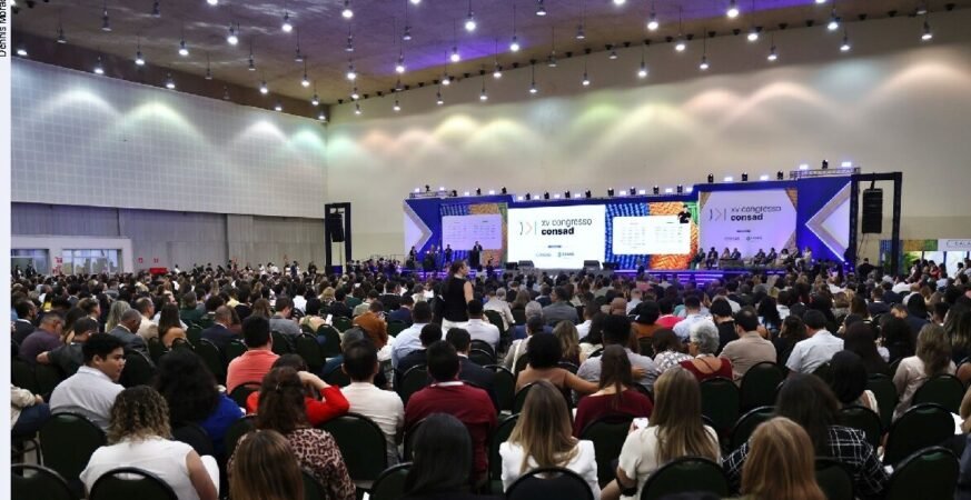 Plenária lotada do XV Congresso Consad de Gestão Pública, em Fortaleza